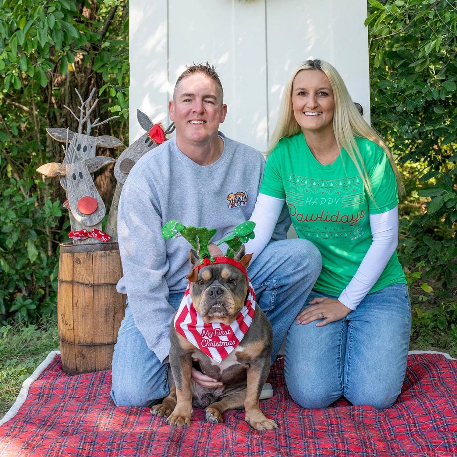 Happy Pawlidays Unisex T-Shirt